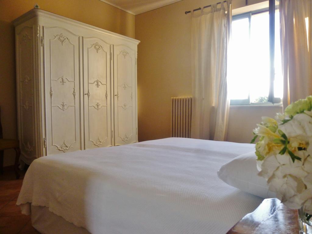 Tenuta Ajrale Bed & Breakfast Vigone